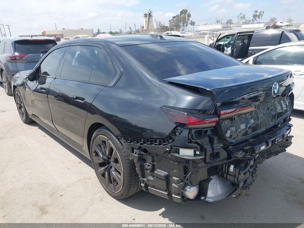 2025 BMW 740I