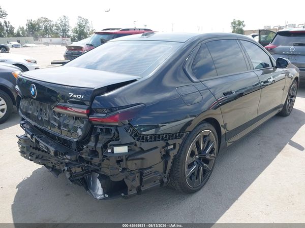 2025 BMW 740I
