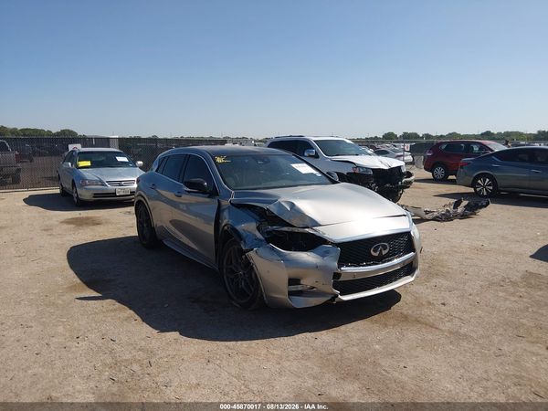 2017 INFINITI QX30 SPORT
