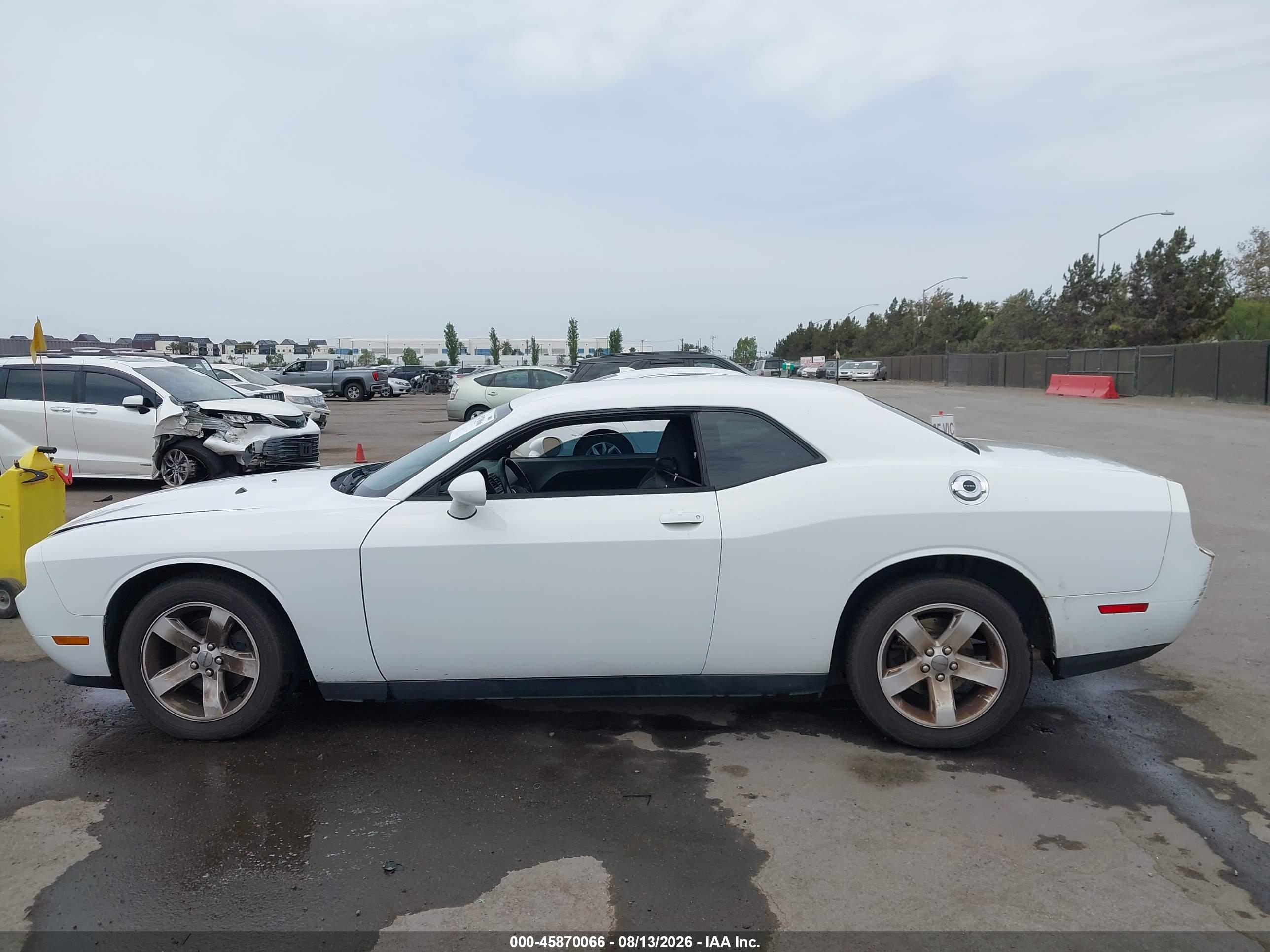 2014 DODGE CHALLENGER SXT