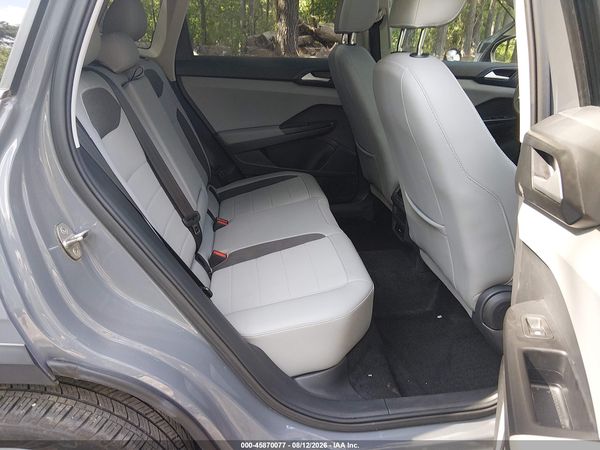 2023 VOLKSWAGEN TAOS 1.5T SE — I8