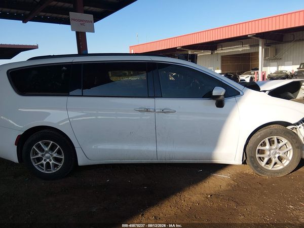 2020 CHRYSLER VOYAGER LXI