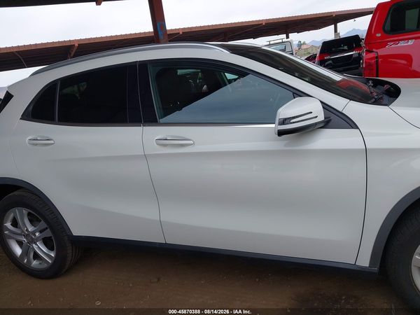2016 MERCEDES-BENZ GLA 250 4MATIC
