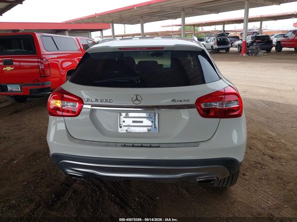 2016 MERCEDES-BENZ GLA 250 4MATIC