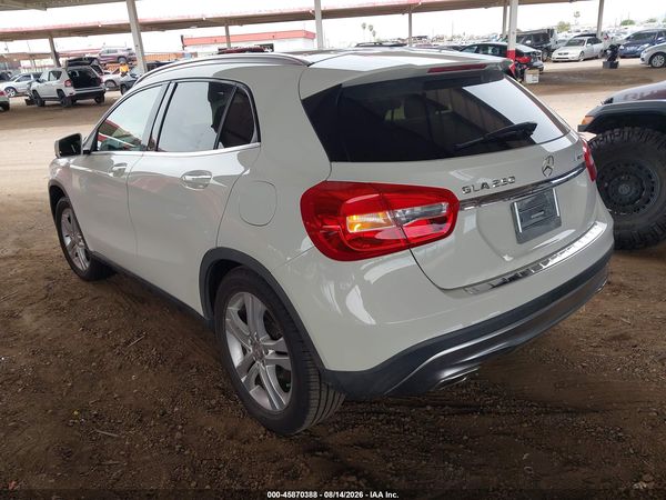 2016 MERCEDES-BENZ GLA 250 4MATIC