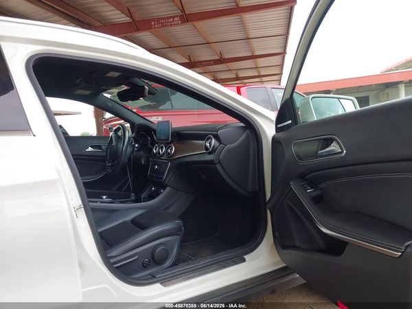 2016 MERCEDES-BENZ GLA 250 4MATIC