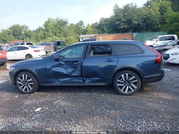 2025 VOLVO V90 CROSS COUNTRY