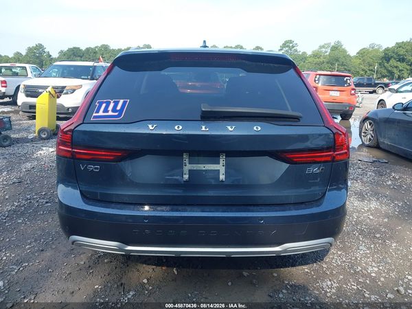 2025 VOLVO V90 CROSS COUNTRY