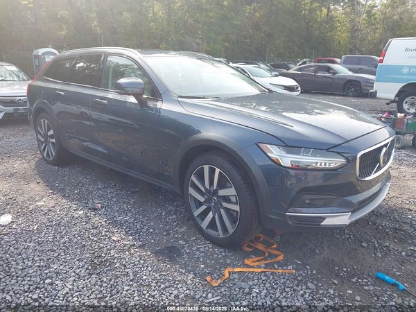2025 VOLVO V90 CROSS COUNTRY