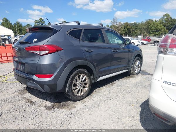 2017 HYUNDAI TUCSON SE — I4