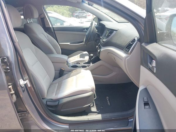 2017 HYUNDAI TUCSON SE — I5