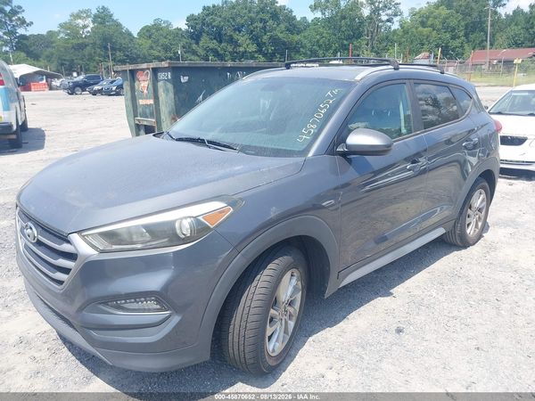 2017 HYUNDAI TUCSON SE — I6