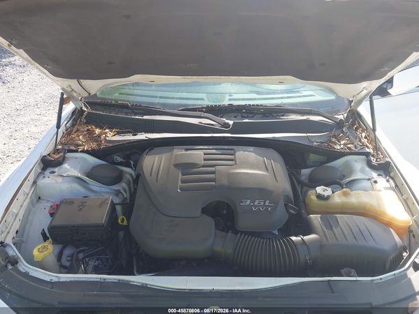 2012 CHRYSLER 300 Base/Limited