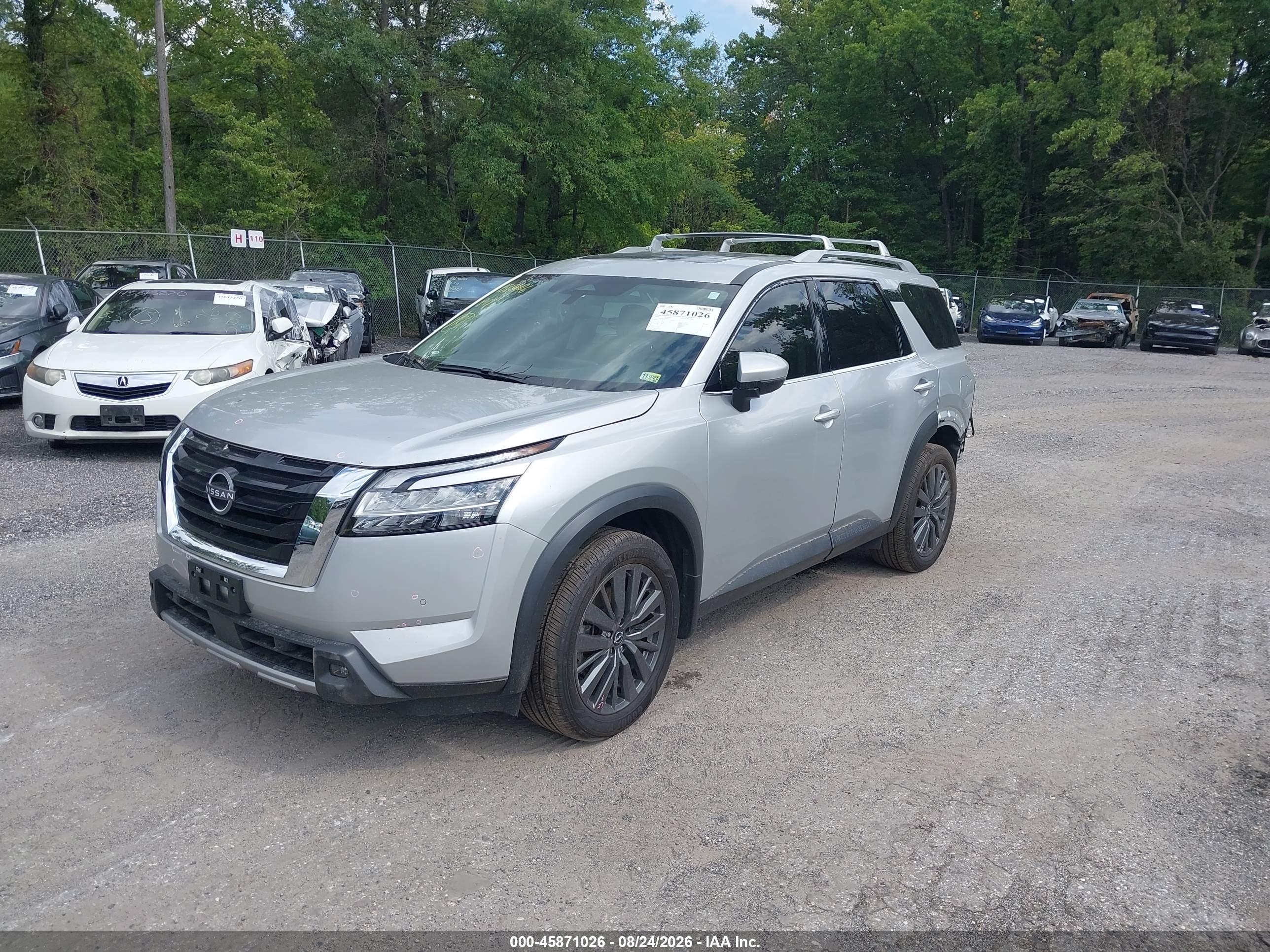 2023 NISSAN PATHFINDER SL 4WD — I2