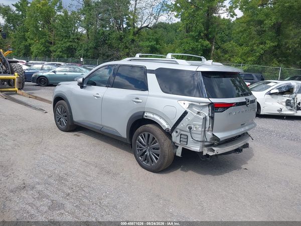 2023 NISSAN PATHFINDER SL 4WD — I3