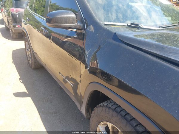 2019 JEEP CHEROKEE LATITUDE PLUS 4X4