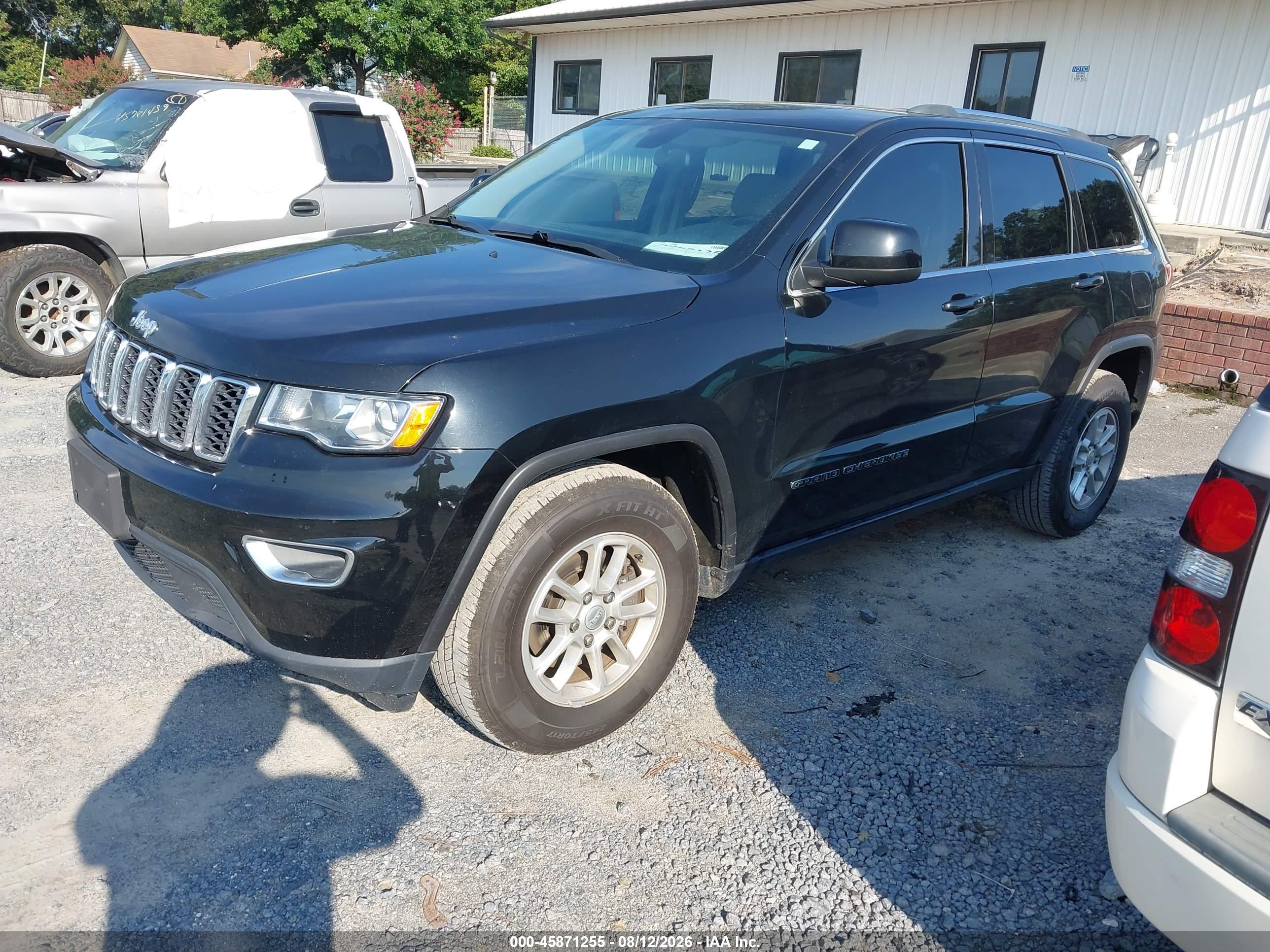 2020 JEEP GRAND CHEROKEE LAREDO E 4X2 — I2