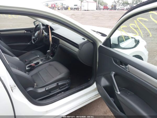 2021 VOLKSWAGEN PASSAT 2.0T SE — I5
