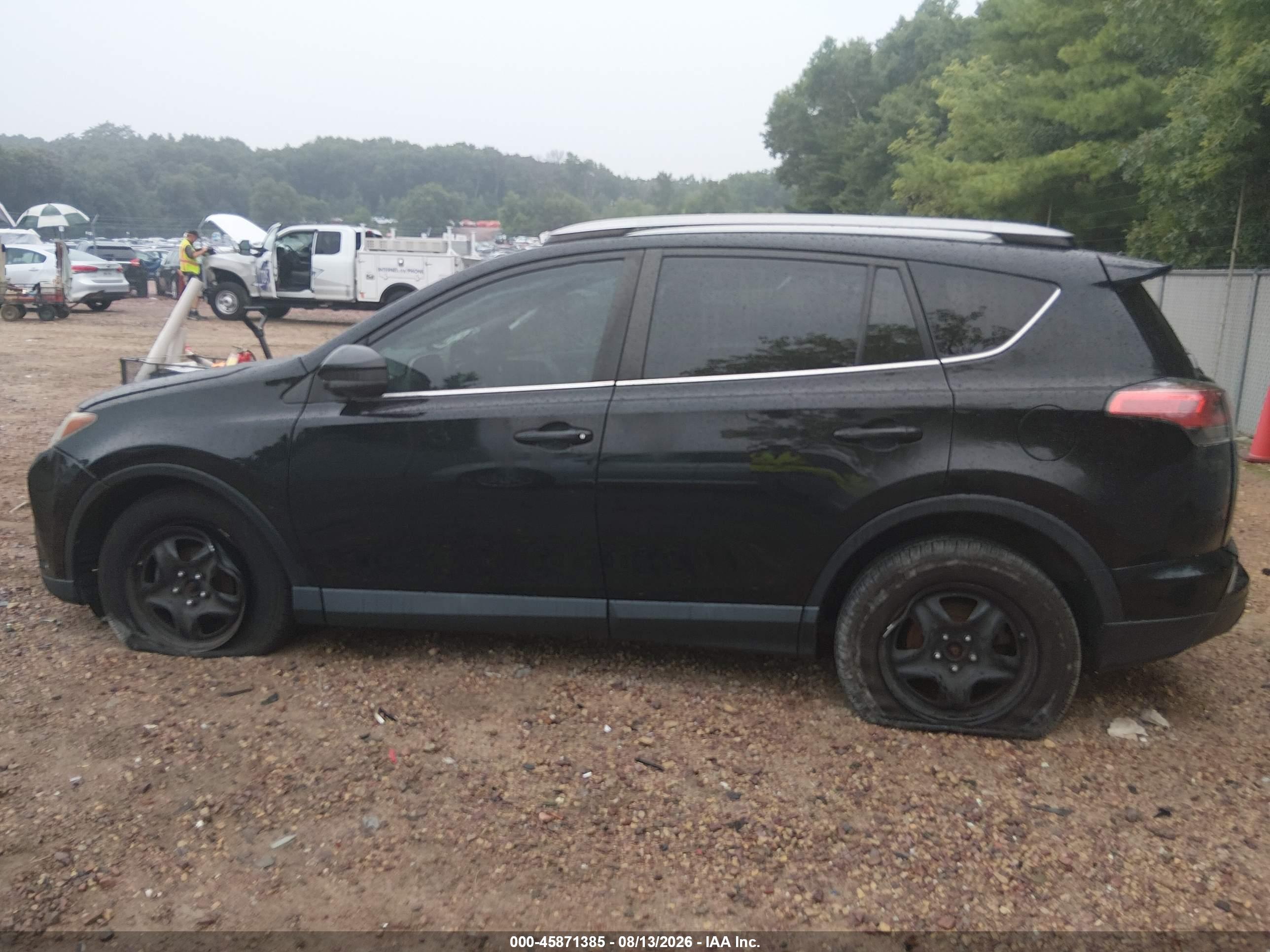 2018 TOYOTA RAV4 LE
