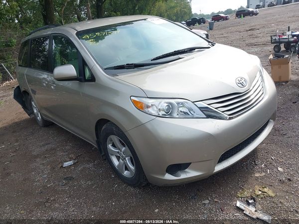 2017 TOYOTA SIENNA LE 8 PASSENGER — I1
