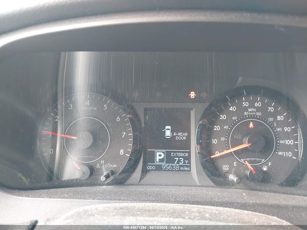 2017 TOYOTA SIENNA LE 8 PASSENGER — I7