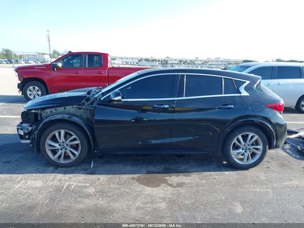 2018 INFINITI QX30 LUXURY