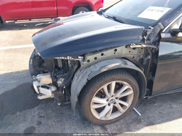 2018 INFINITI QX30 LUXURY