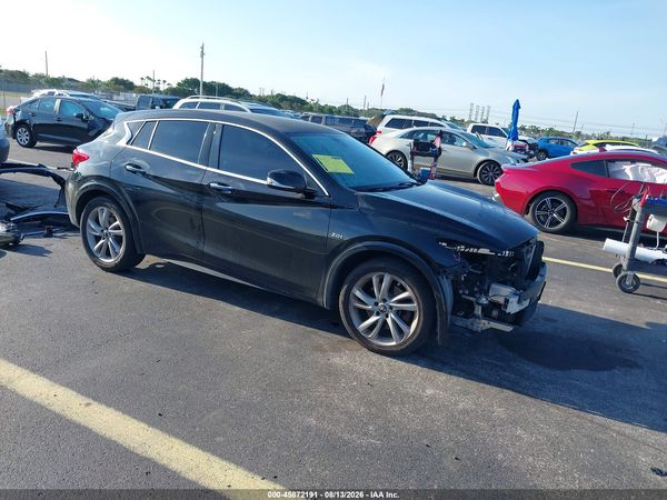 2018 INFINITI QX30 LUXURY