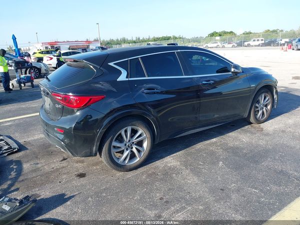 2018 INFINITI QX30 LUXURY
