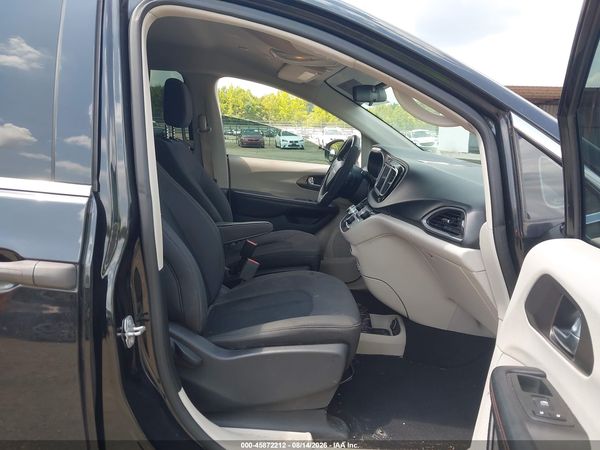 2019 CHRYSLER PACIFICA L