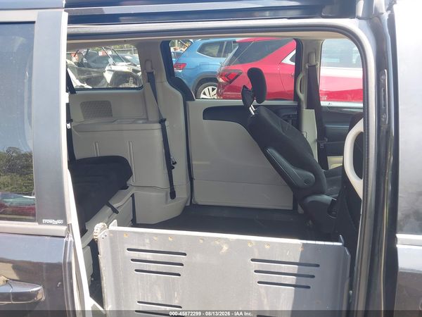 2014 DODGE GRAND CARAVAN SXT — I8