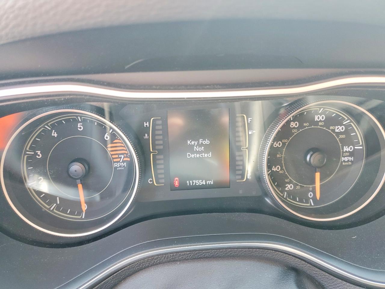 2020 JEEP CHEROKEE LATITUDE PLUS 4X4