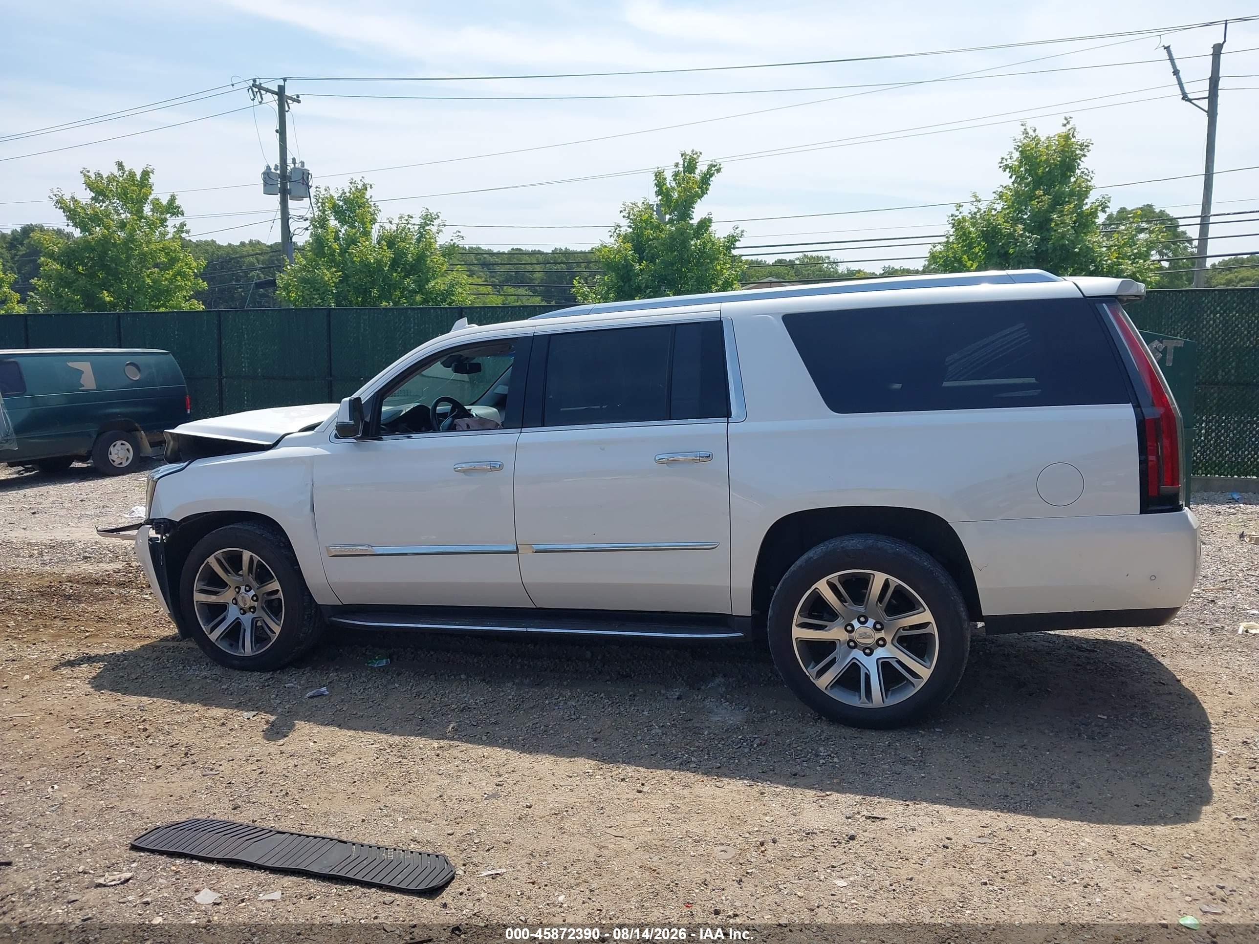 2018 CADILLAC ESCALADE ESV LUXURY