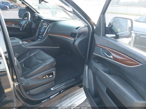 2018 CADILLAC ESCALADE ESV LUXURY