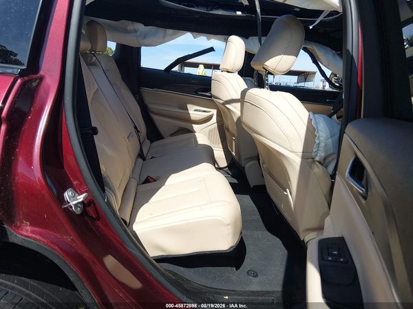 2024 JEEP GRAND CHEROKEE LIMITED 4X2 — I8
