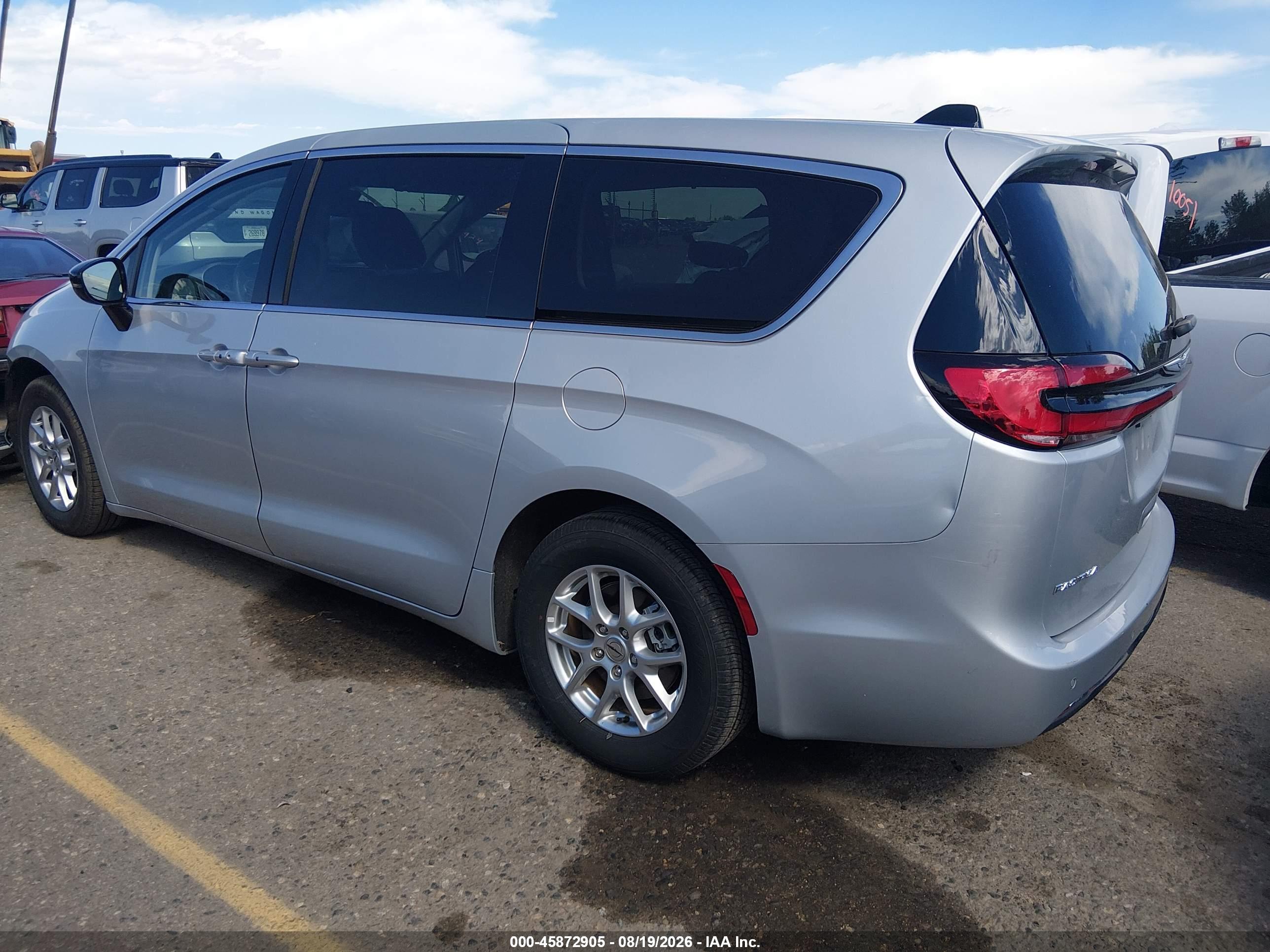 2024 CHRYSLER PACIFICA TOURING L