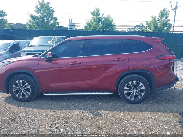 2022 TOYOTA HIGHLANDER
