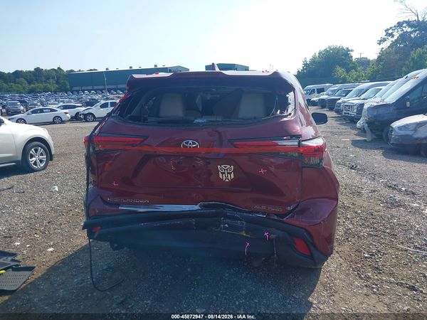 2022 TOYOTA HIGHLANDER XLE