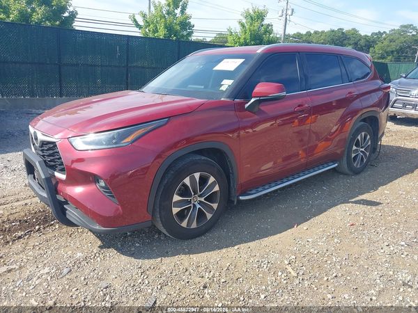 2022 TOYOTA HIGHLANDER XLE
