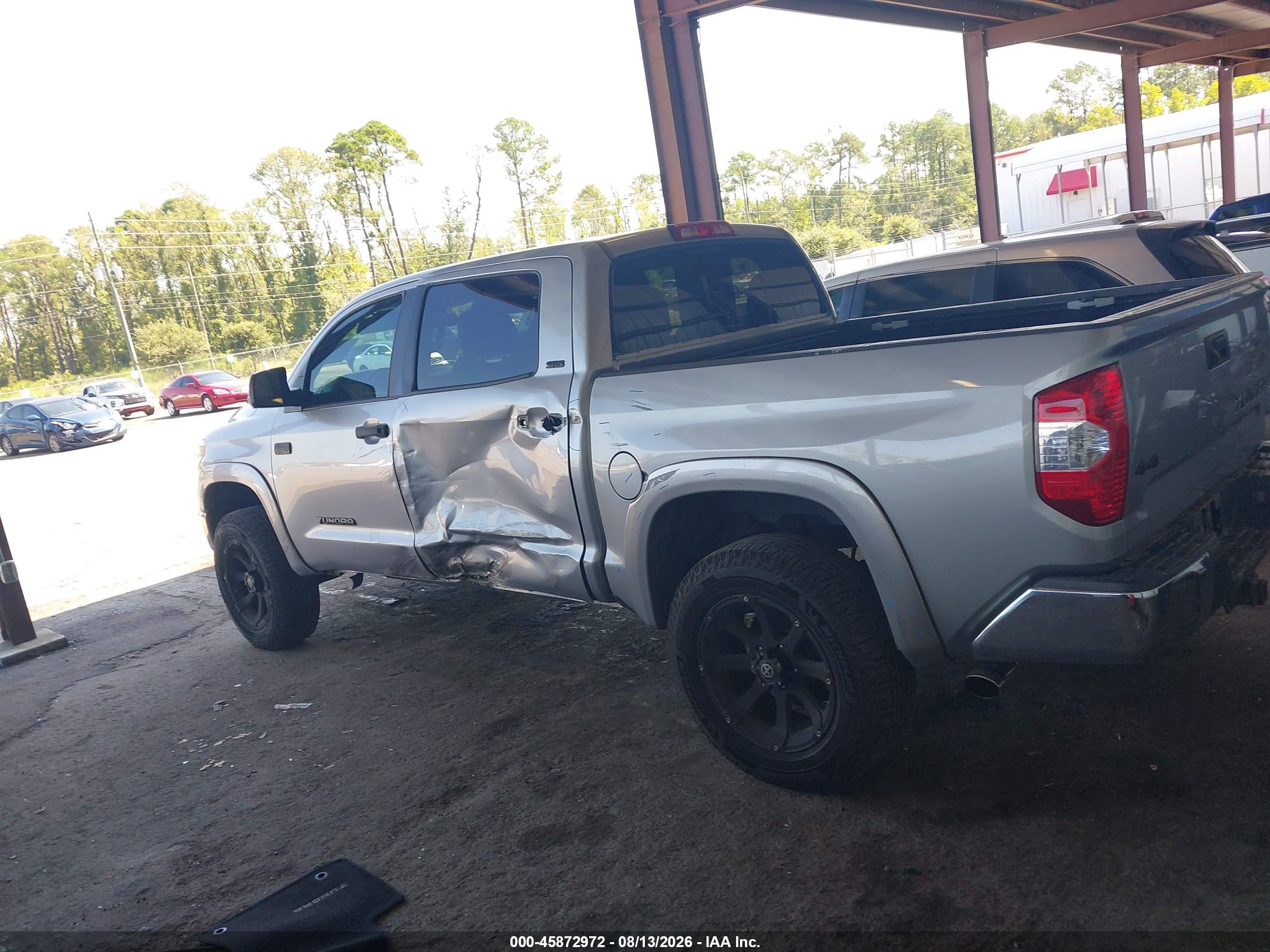 2017 TOYOTA TUNDRA SR5 5.7L V8