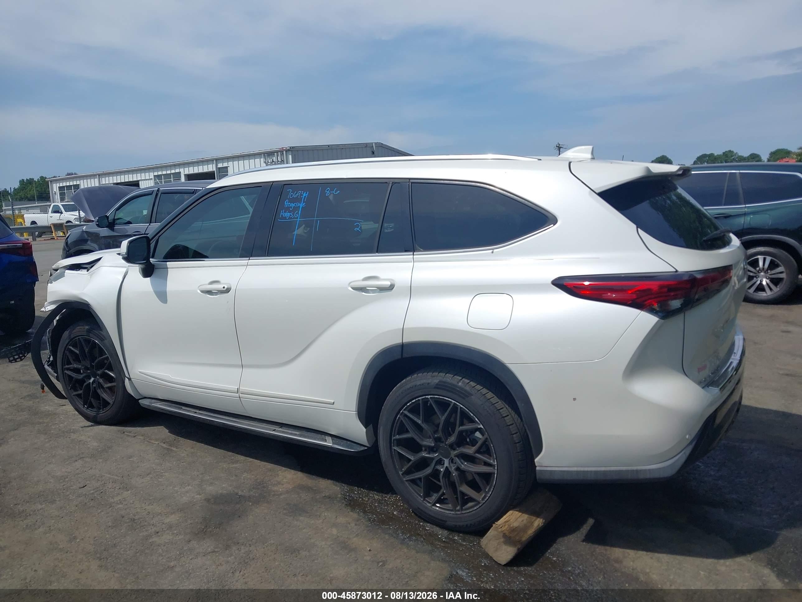 2020 TOYOTA HIGHLANDER LIMITED