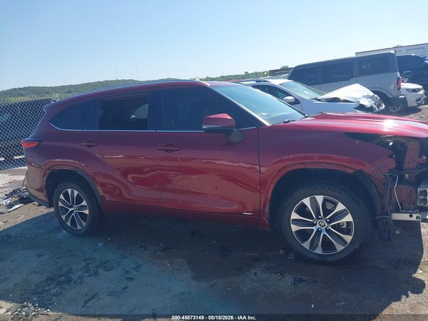 2022 TOYOTA HIGHLANDER HYBRID XLE