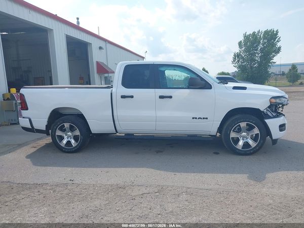 2026 RAM 1500 EXPRESS  4X4 6'4 BOX — I116