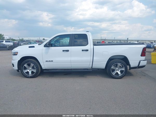 2026 RAM 1500 EXPRESS  4X4 6'4 BOX — I117