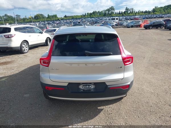 2019 VOLVO XC40 T5 MOMENTUM