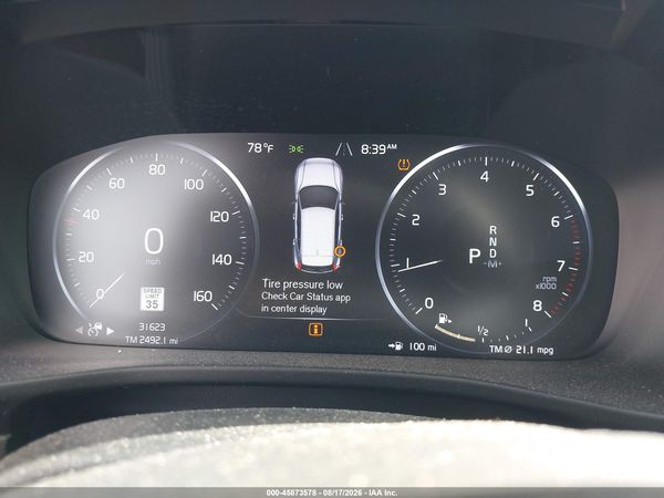 2019 VOLVO XC40 T5 MOMENTUM