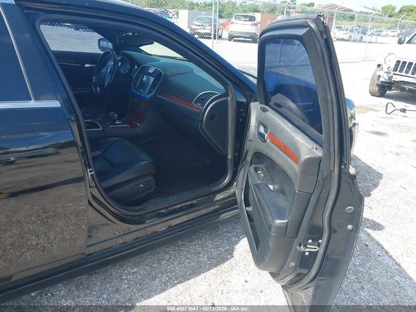 2013 CHRYSLER 300 MOTOWN