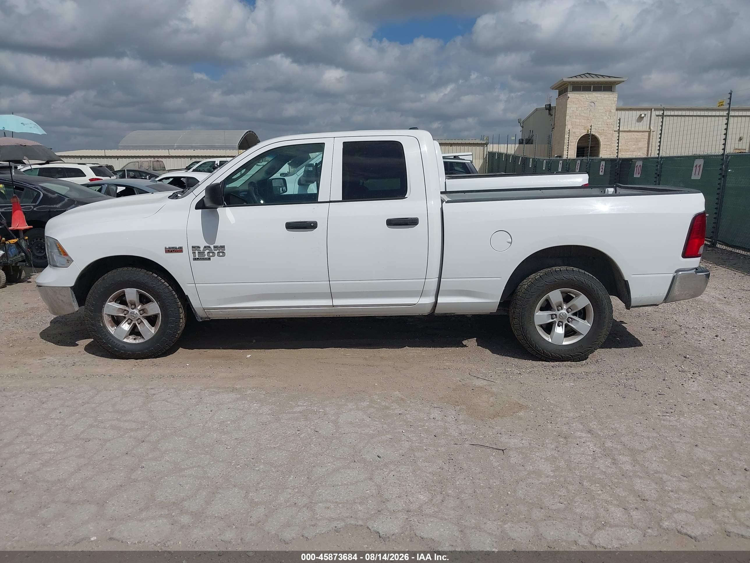 2022 RAM 1500 CLASSIC SLT  4X2 6'4 BOX
