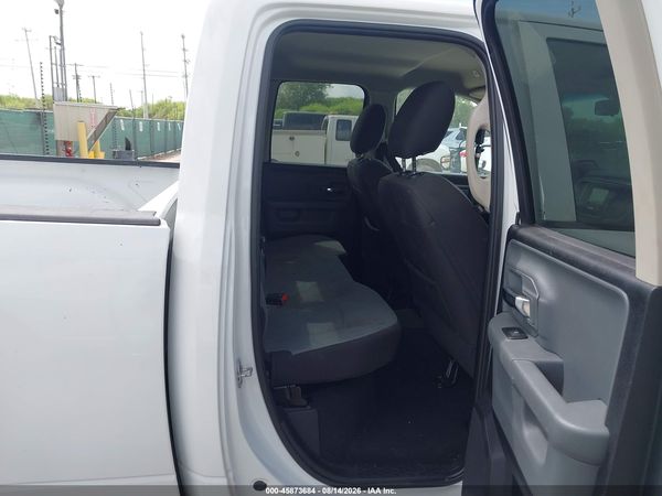 2022 RAM 1500 CLASSIC SLT  4X2 6'4 BOX