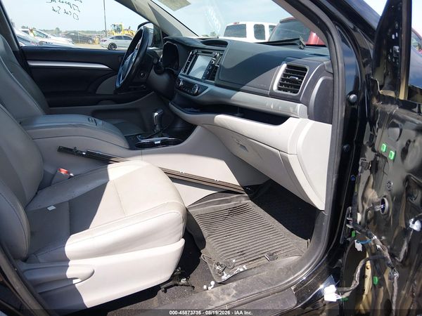 2016 TOYOTA HIGHLANDER XLE V6